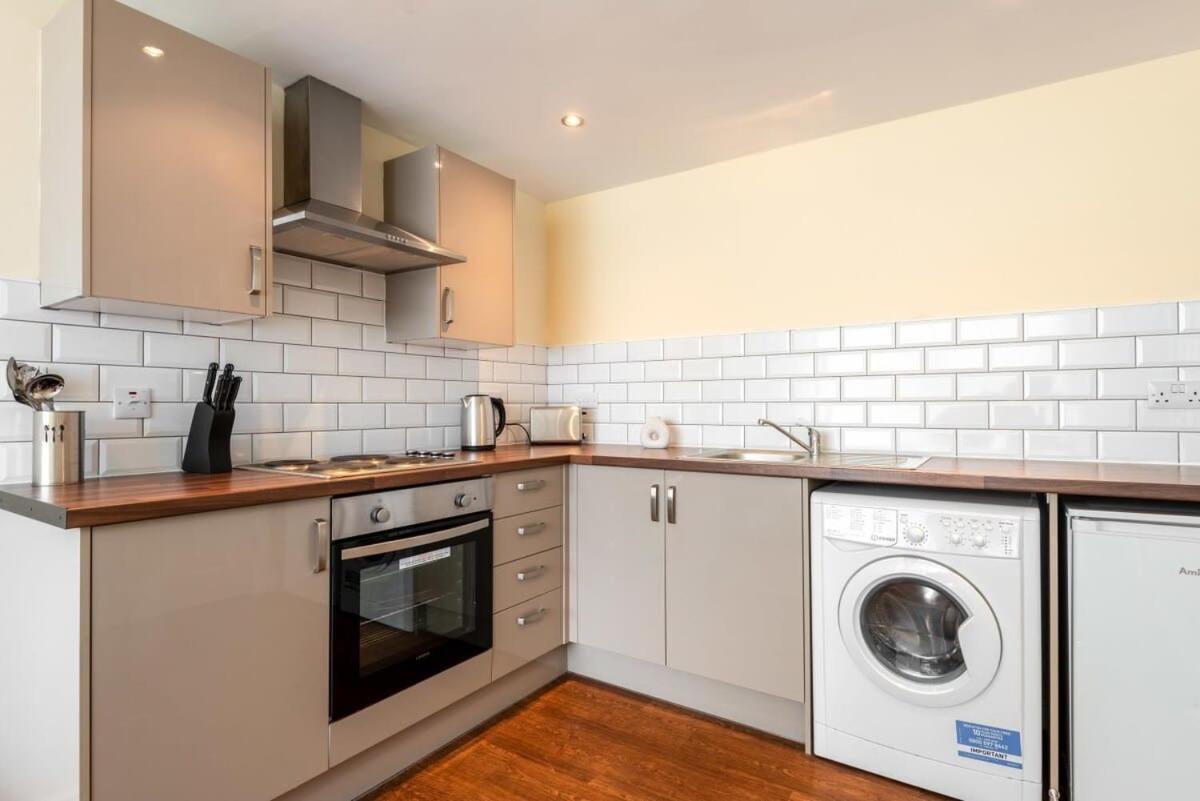 Bright 1 Bedroom Budget Flat In Central Pontefract Exterior foto